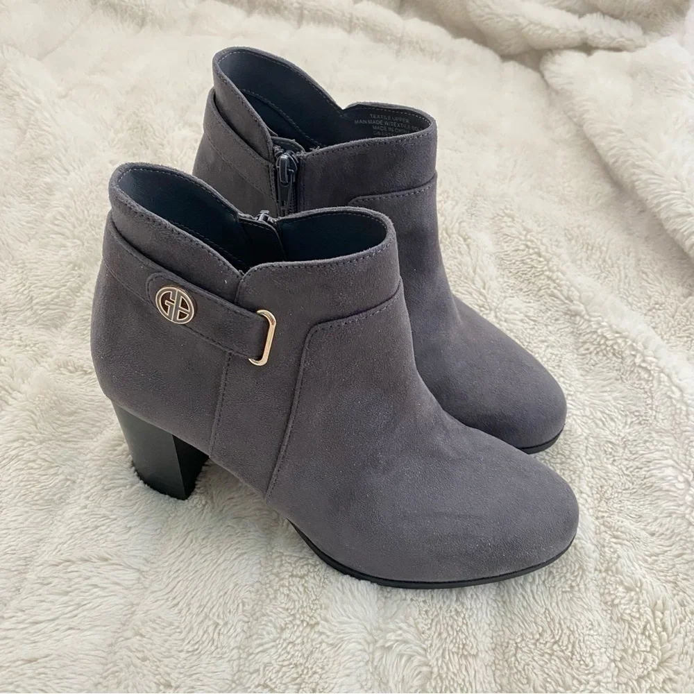 Gianni Bini Memory Foam Gray Suede Ankle Boots with Block Heel Size 7